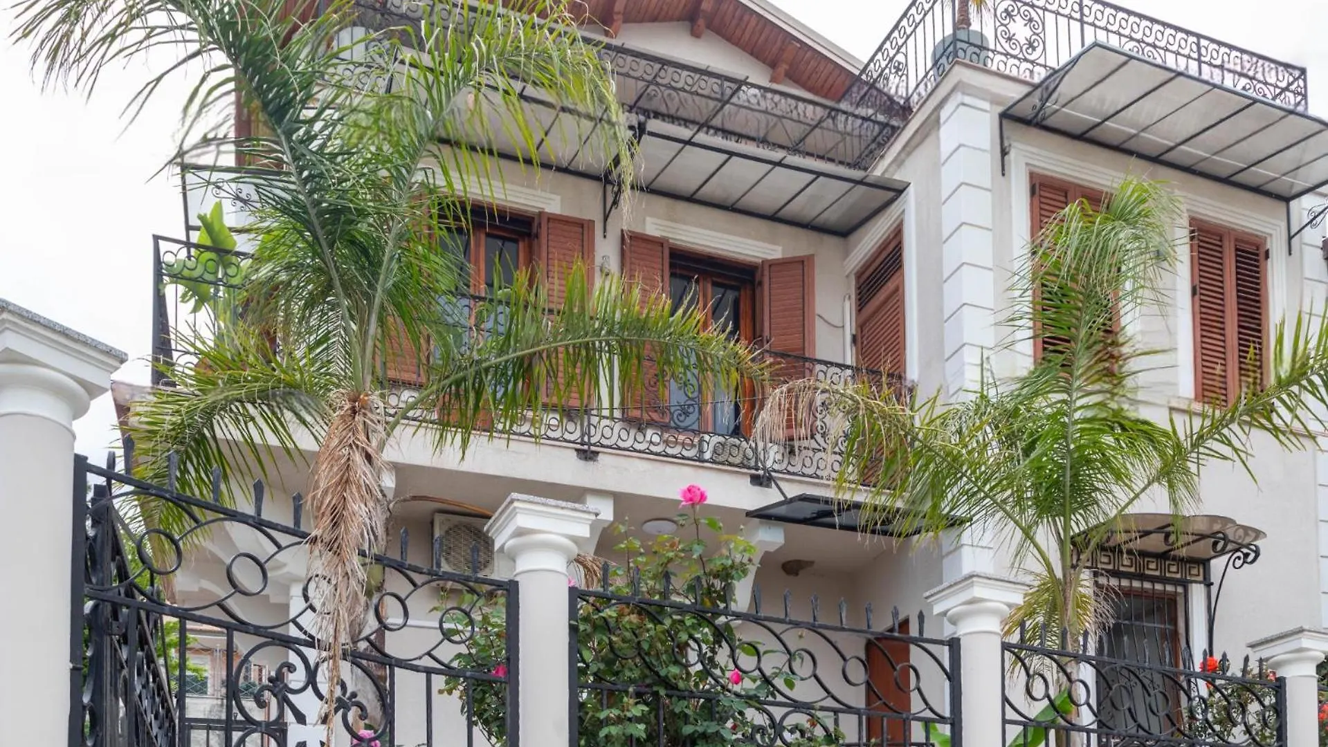 Angoni Villa Dıraç Arnavutluk